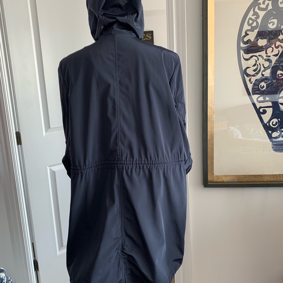 VINCE CAMUTO, spring weatherproof coat - Picture 2 of 11